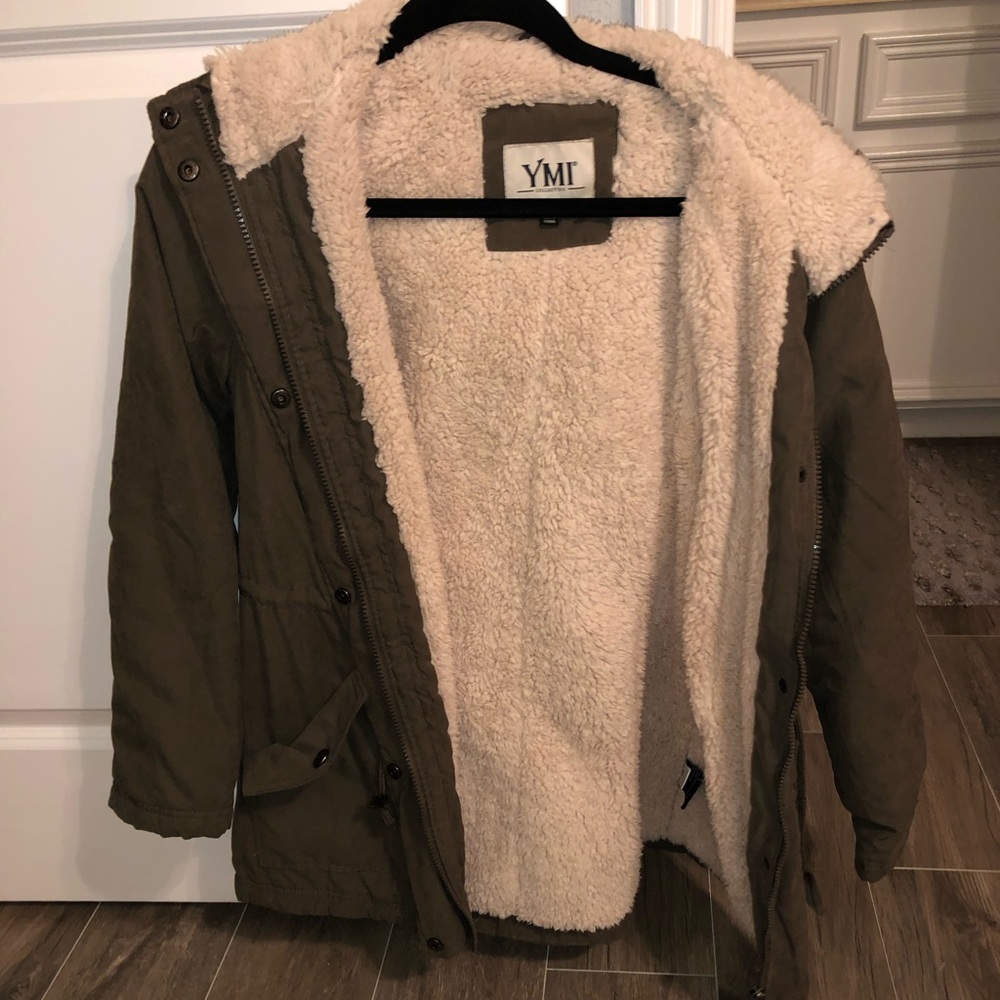 Army green long sleeve jacket